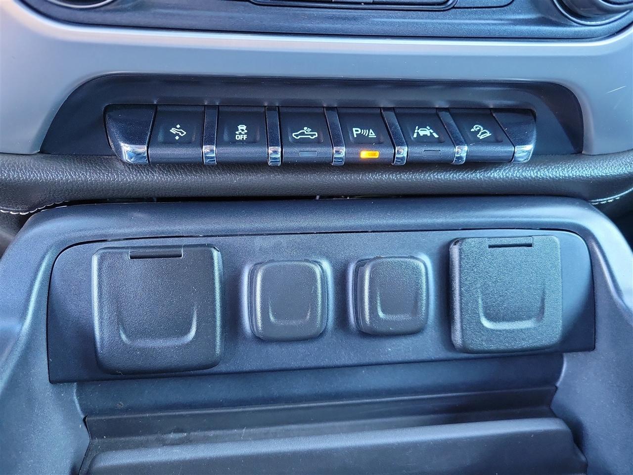 GMC Sierra 1500 SLT Crew Cab Long Box 4WD 2017