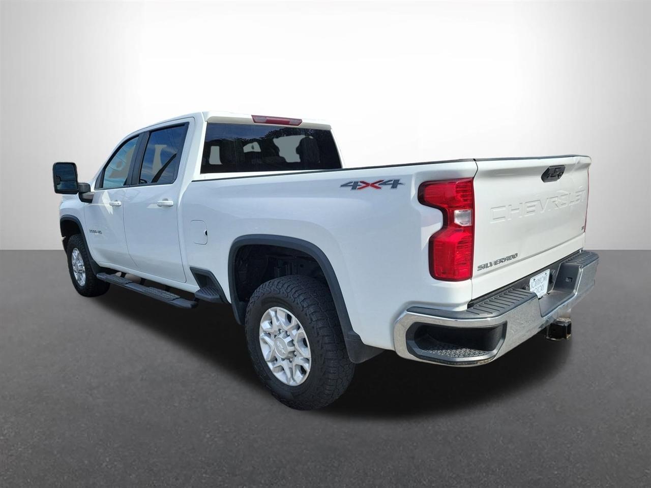 Chevrolet Silverado 3500HD LT Crew Cab 4WD 2020