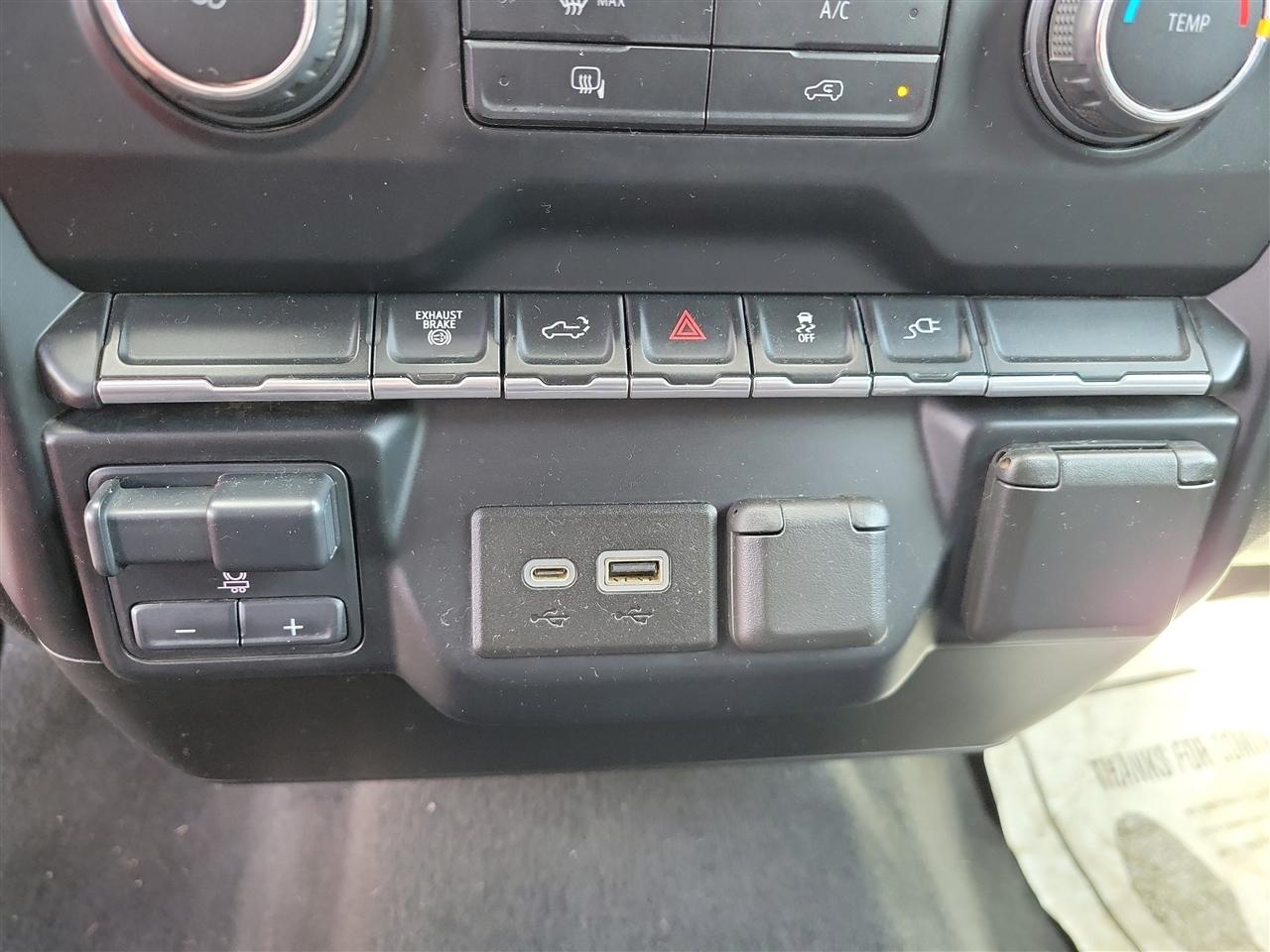 Chevrolet Silverado 3500HD LT Crew Cab 4WD 2020