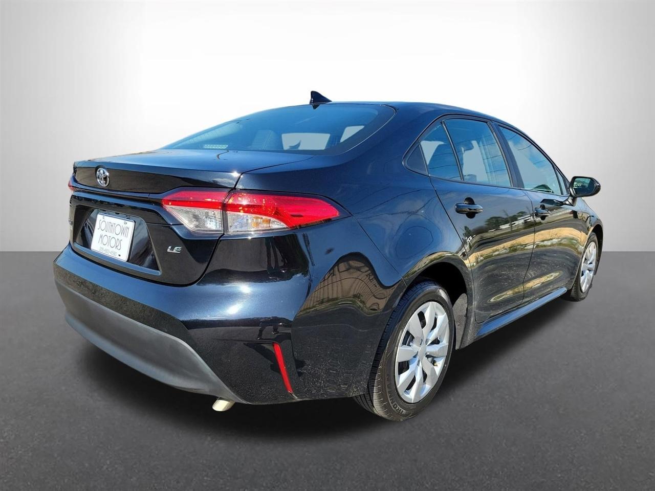 Toyota Corolla LE 2023