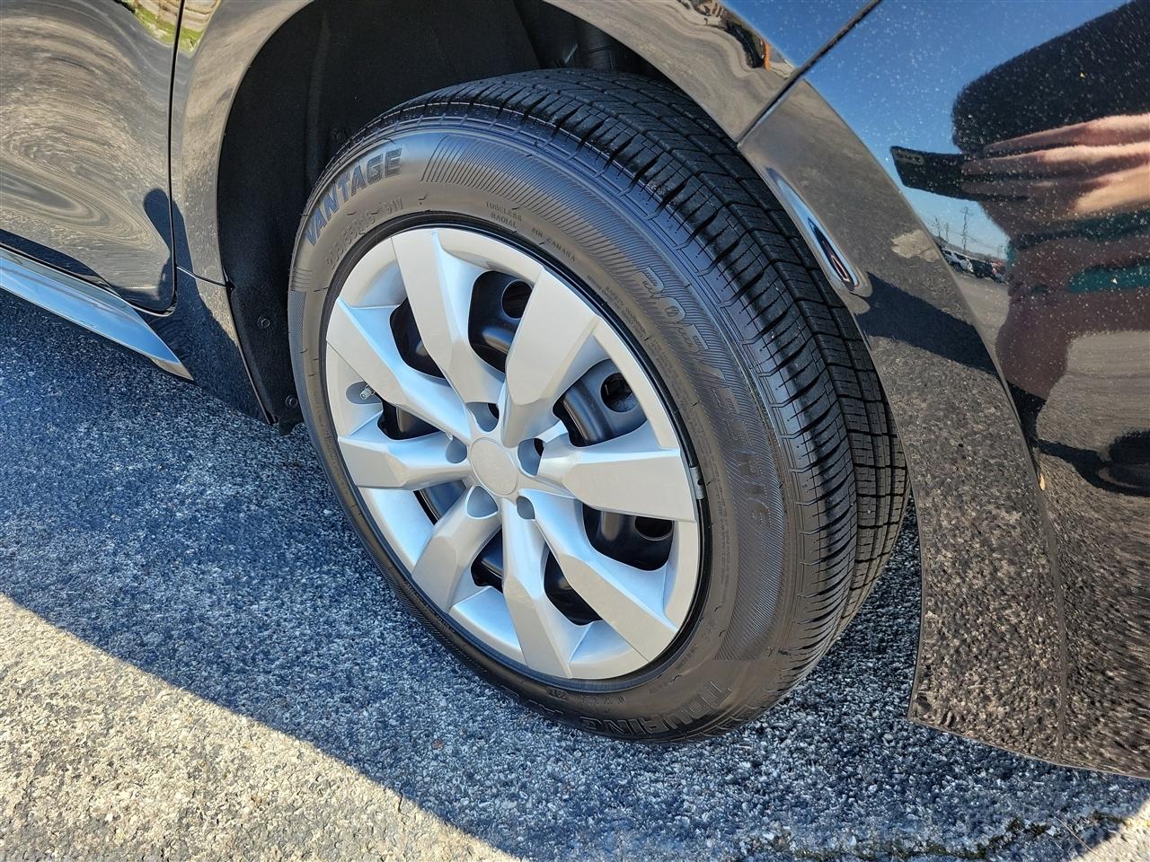 Toyota Corolla LE 2023