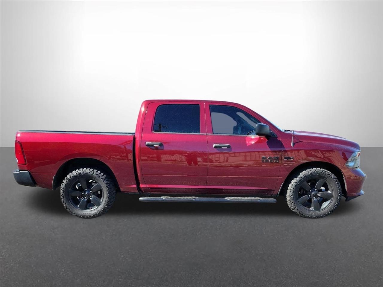 RAM 1500 Tradesman Crew Cab SWB 2WD 2018