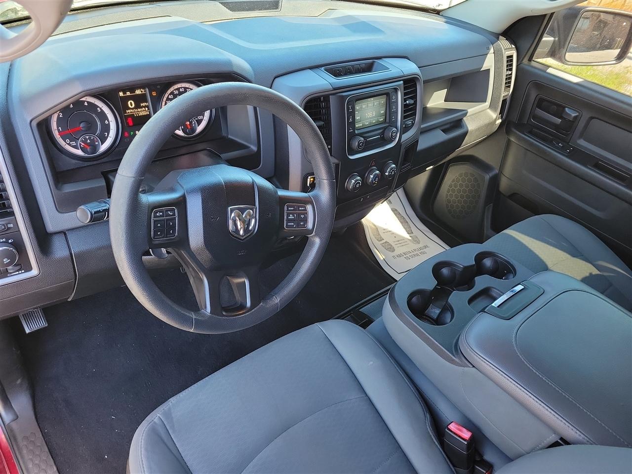 RAM 1500 Tradesman Crew Cab SWB 2WD 2018