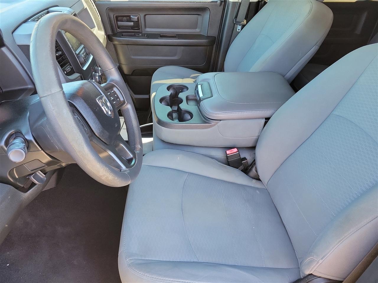 RAM 1500 Tradesman Crew Cab SWB 2WD 2018