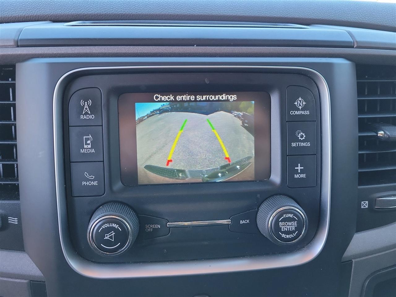 RAM 1500 Tradesman Crew Cab SWB 2WD 2018