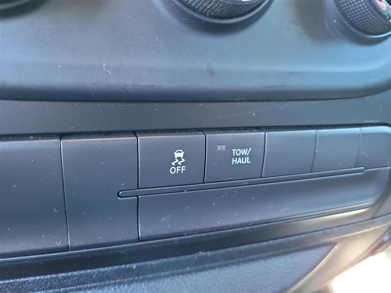 RAM 1500 Tradesman Crew Cab SWB 2WD 2018