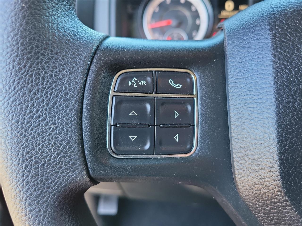 RAM 1500 Tradesman Crew Cab SWB 2WD 2018