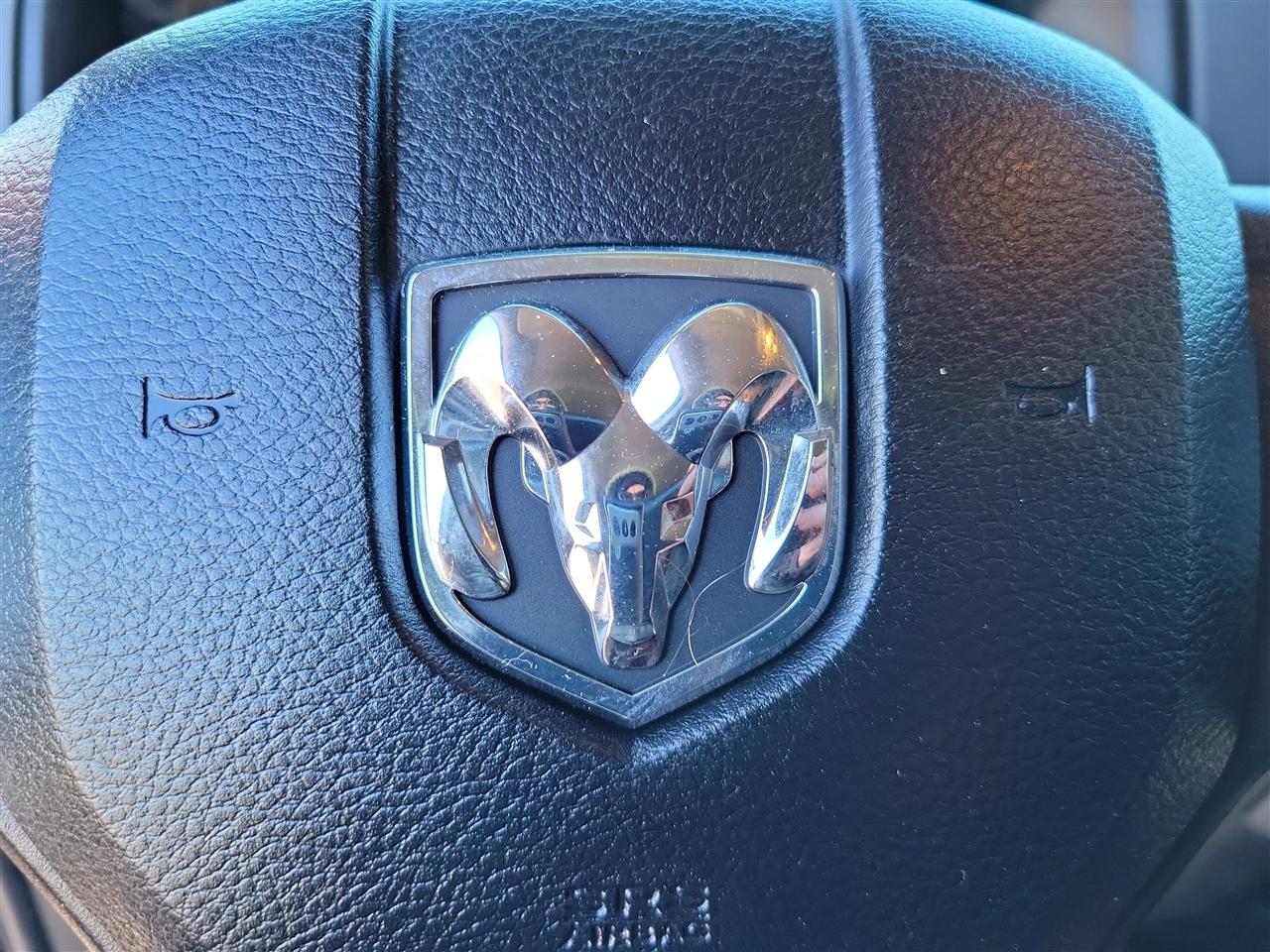 RAM 1500 Tradesman Crew Cab SWB 2WD 2018