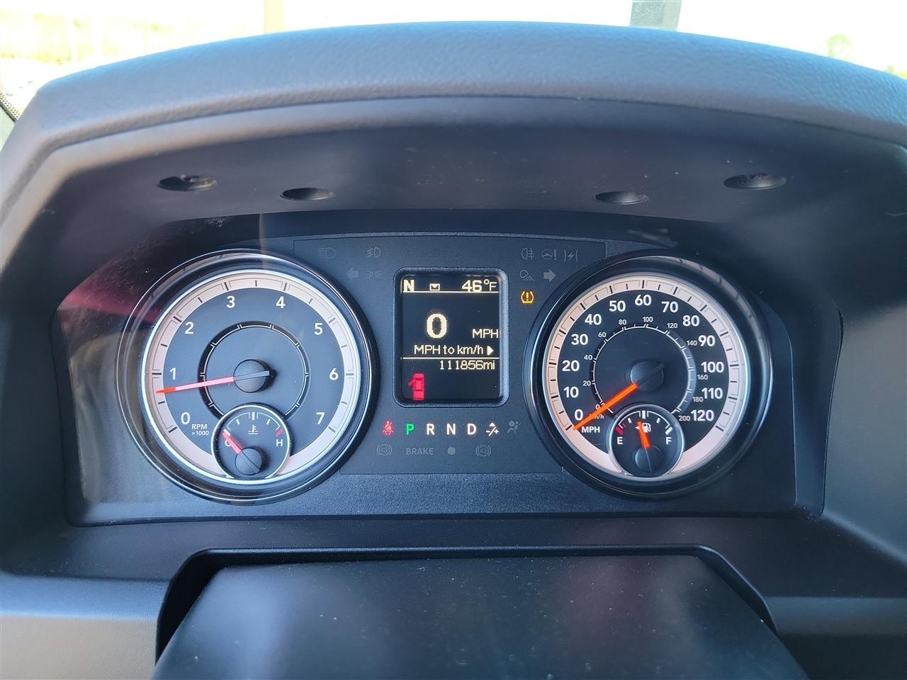 RAM 1500 Tradesman Crew Cab SWB 2WD 2018