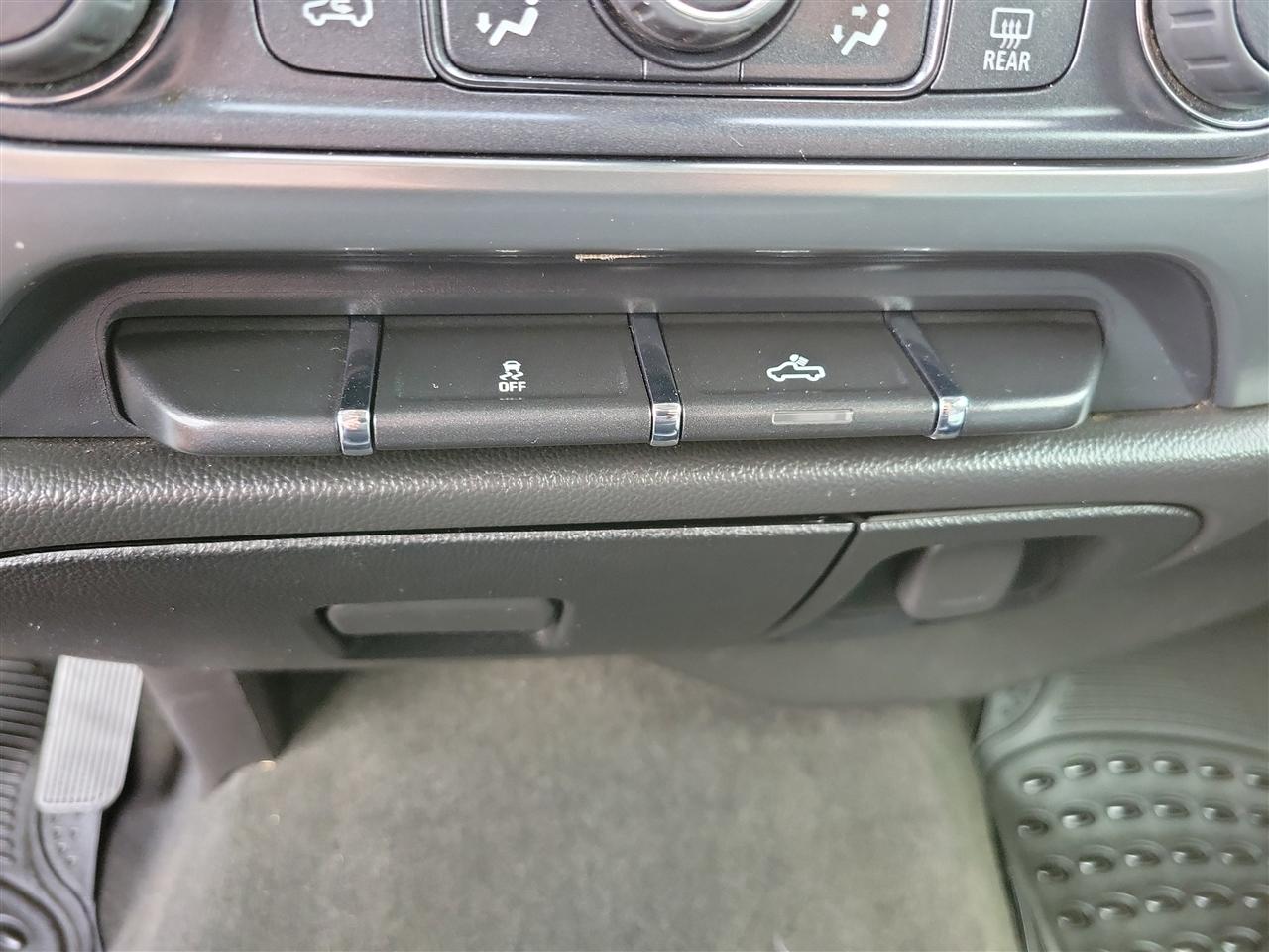 Chevrolet Silverado 1500 1LT Crew Cab 2WD 2014