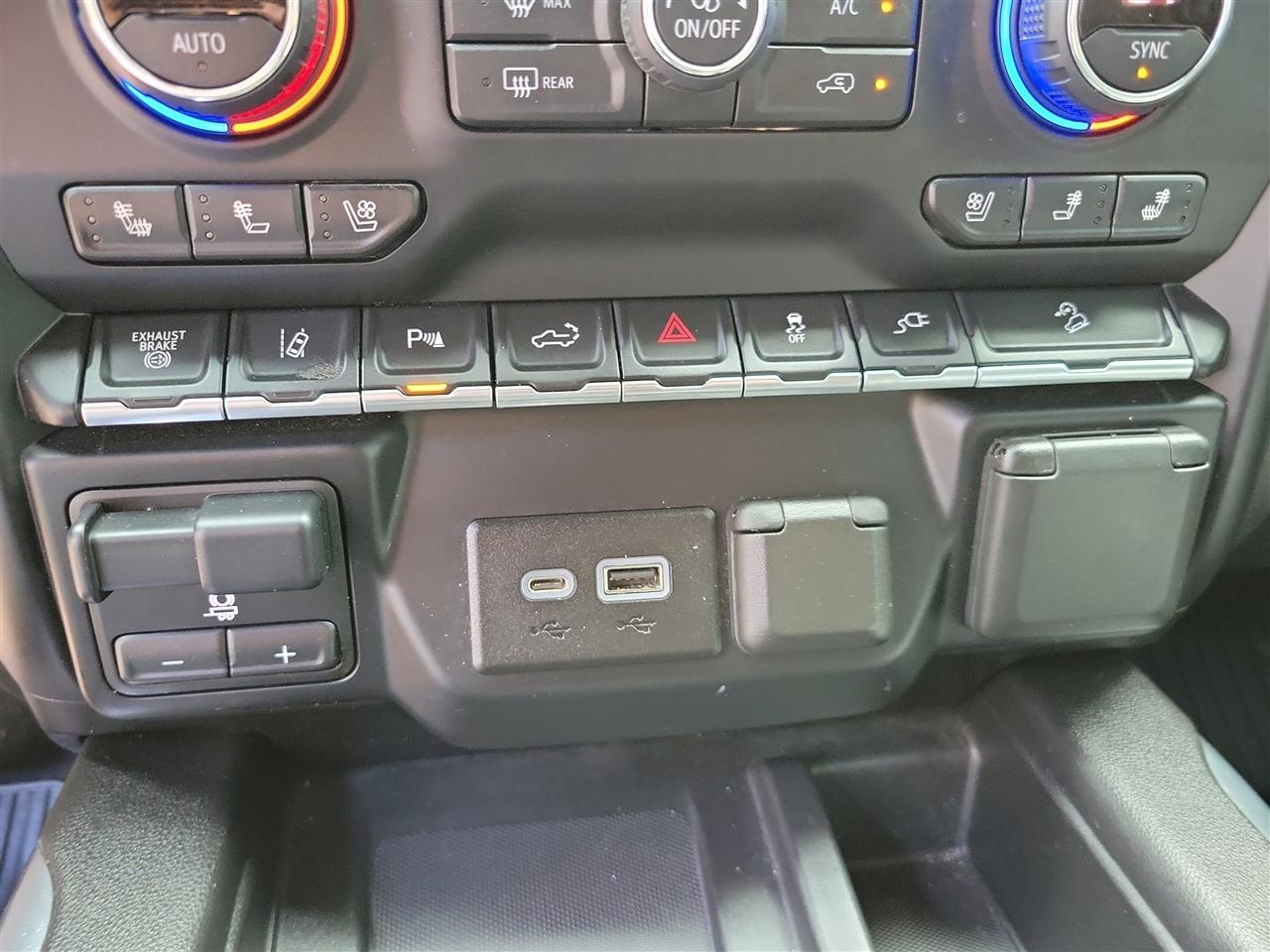 Chevrolet Silverado 2500HD LTZ Crew Cab Long Box 4WD 2020