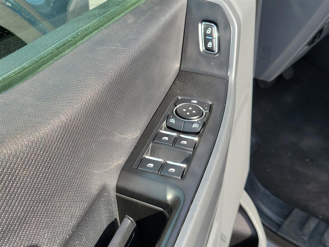 Ford F-150 Lariat SuperCrew 5.5-ft. Bed 2WD 2023