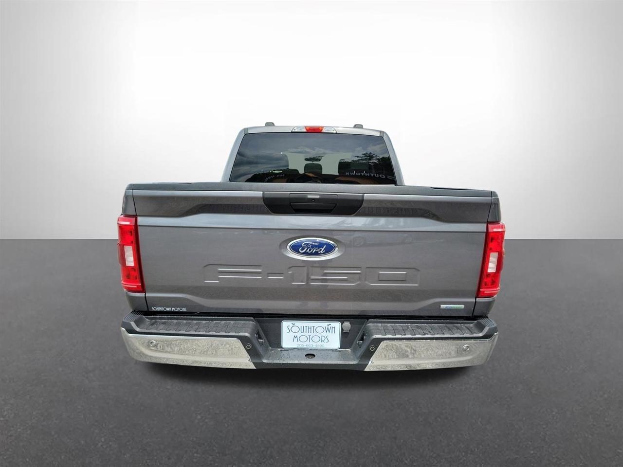 Ford F-150 Lariat SuperCrew 5.5-ft. Bed 2WD 2023