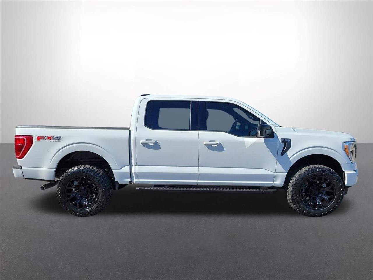 Ford F-150 XLT SuperCrew 5.5-ft. Bed 4WD 2022