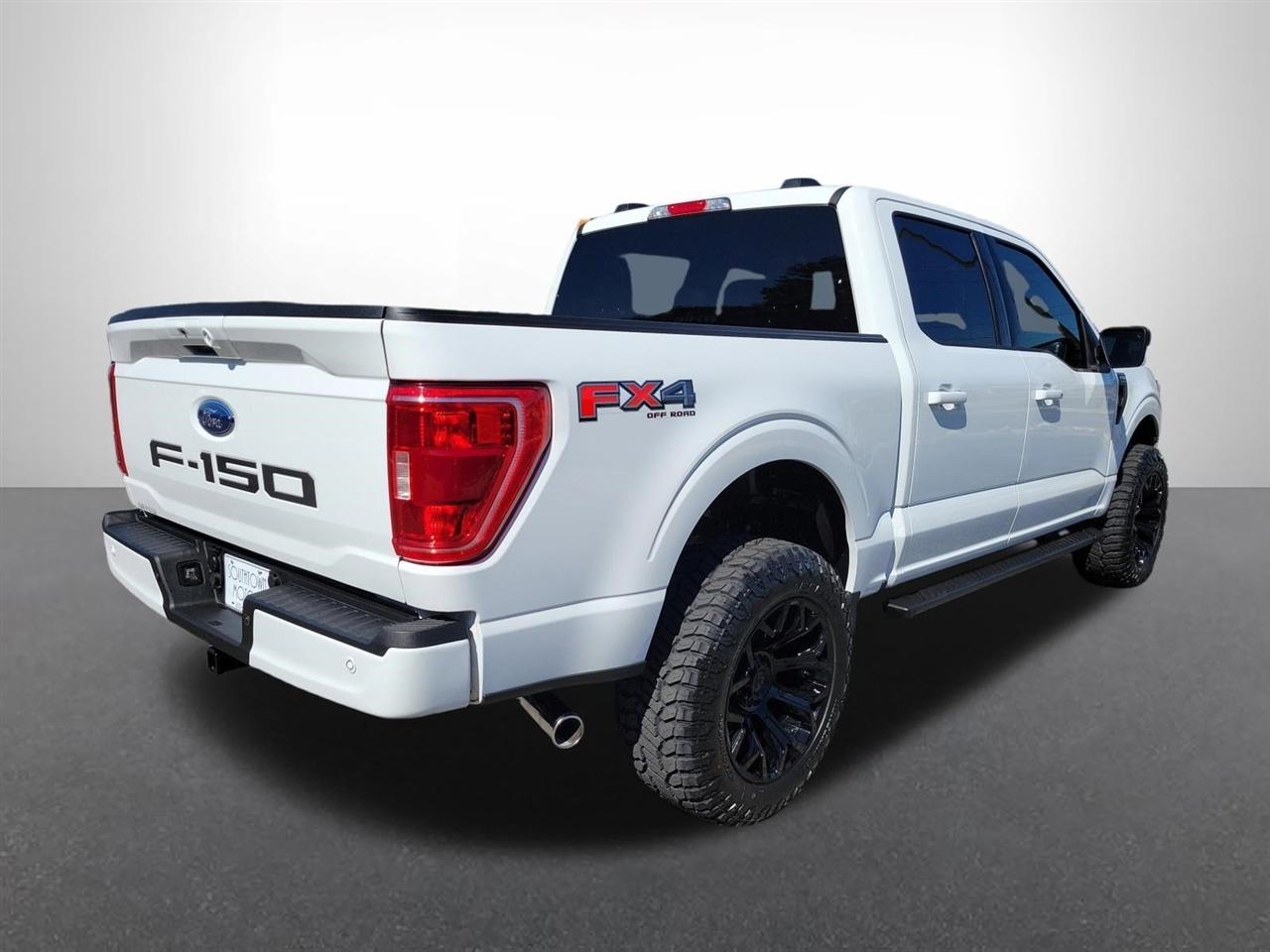 Ford F-150 XLT SuperCrew 5.5-ft. Bed 4WD 2022