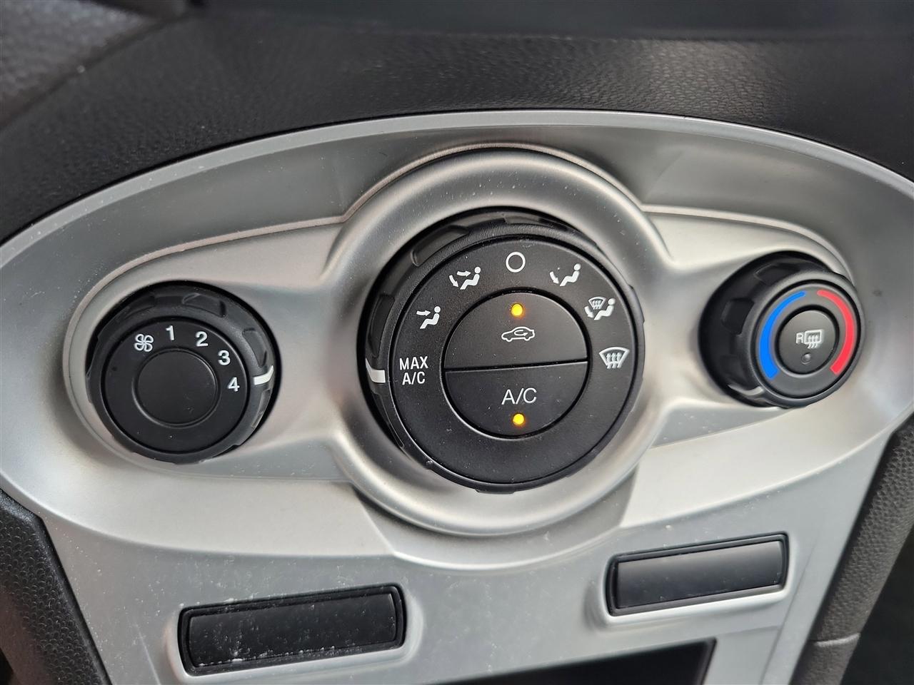 Ford Fiesta SE Sedan 2019