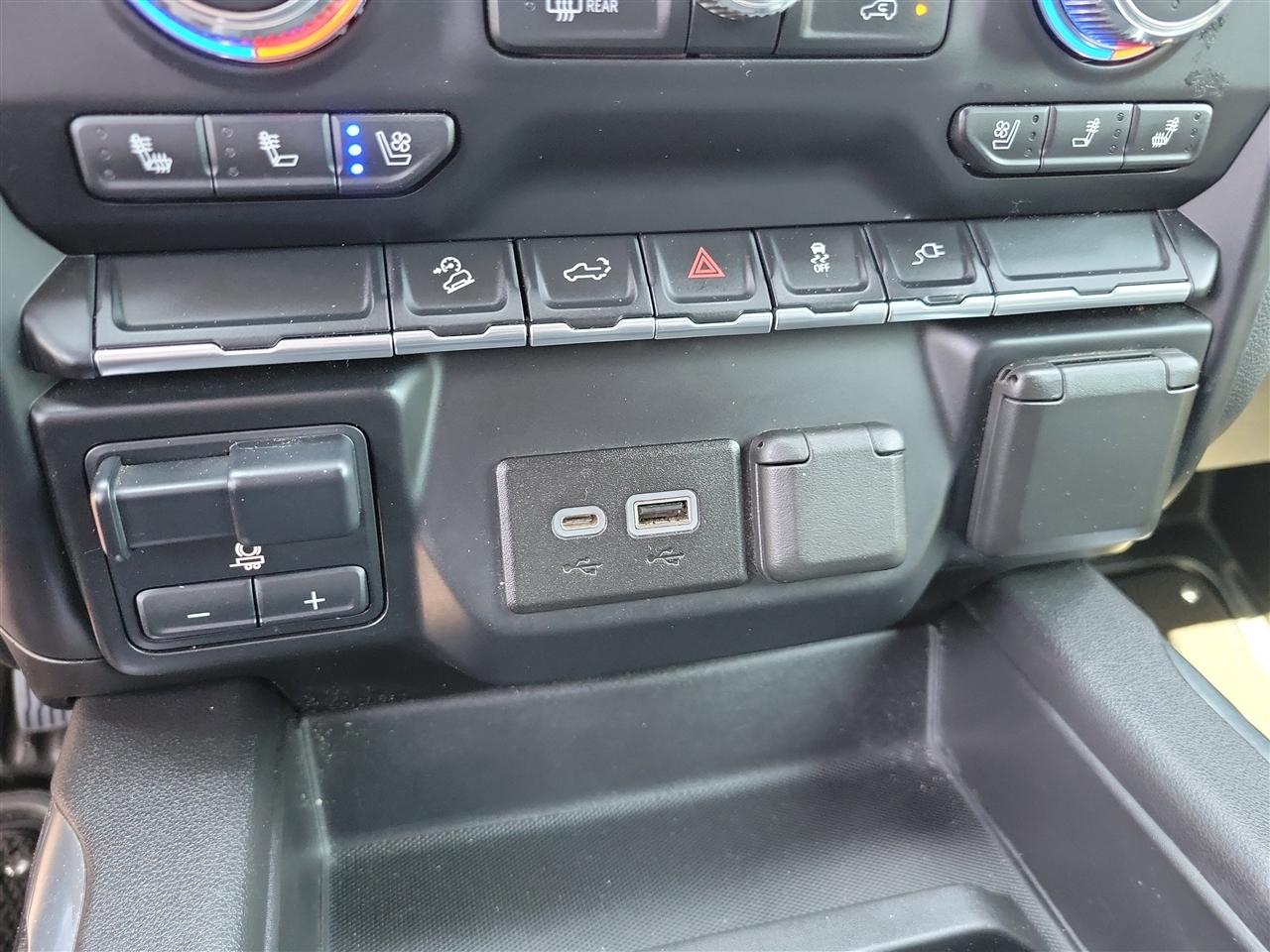 GMC Sierra 1500 AT4 Crew Cab Long Box 4WD 2021