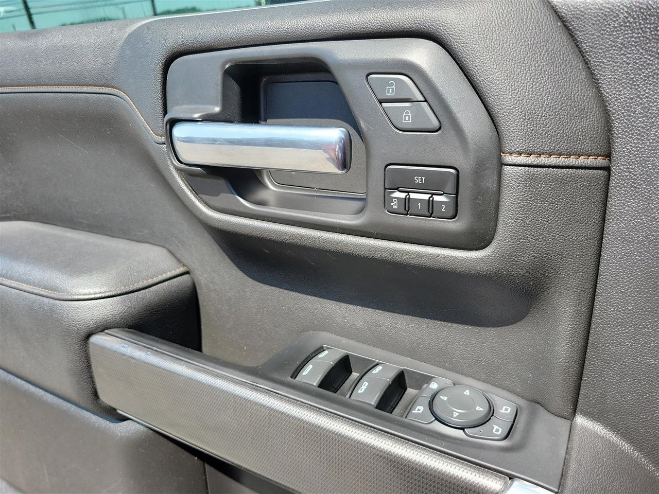 GMC Sierra 1500 AT4 Crew Cab Long Box 4WD 2021