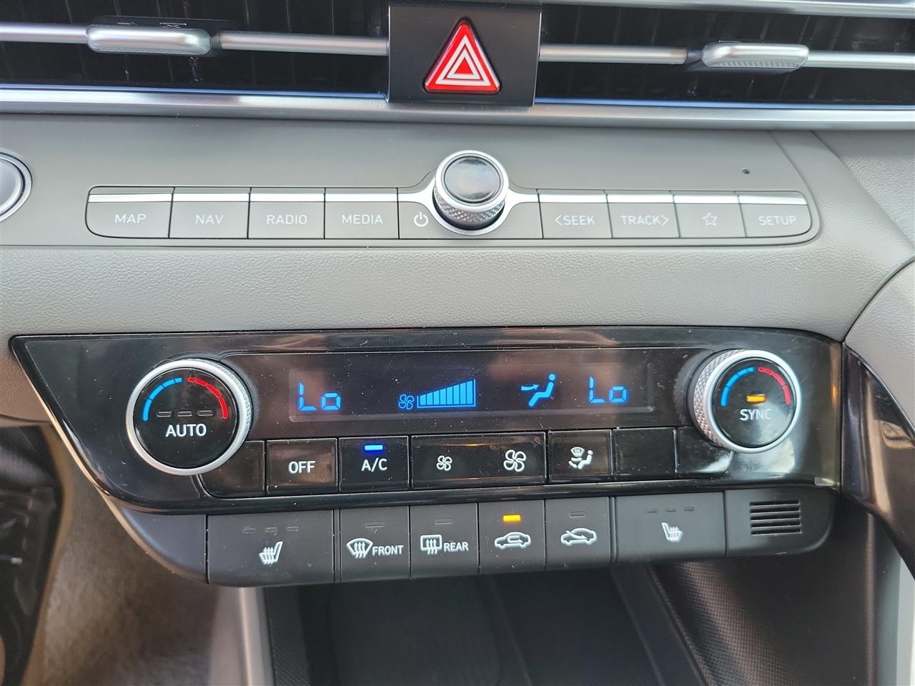 Hyundai Elantra SEL Convenience 2025