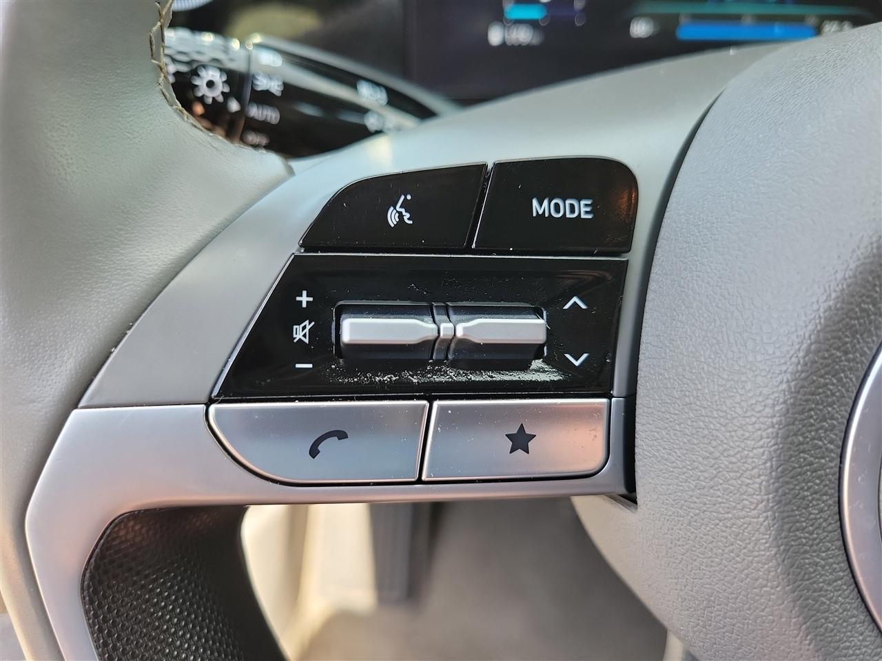 Hyundai Elantra SEL Convenience 2025