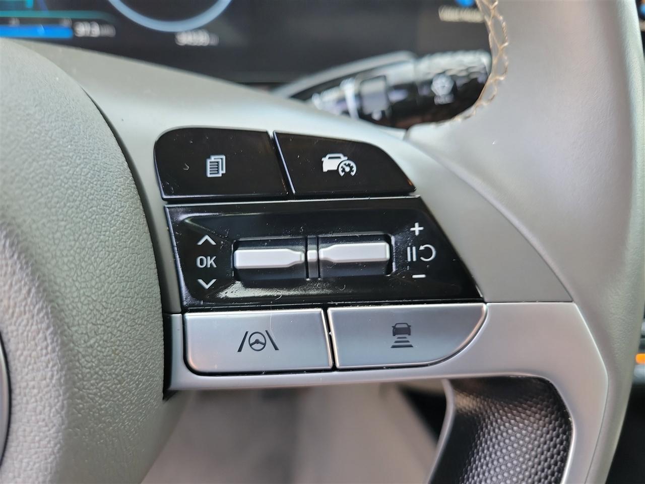 Hyundai Elantra SEL Convenience 2025