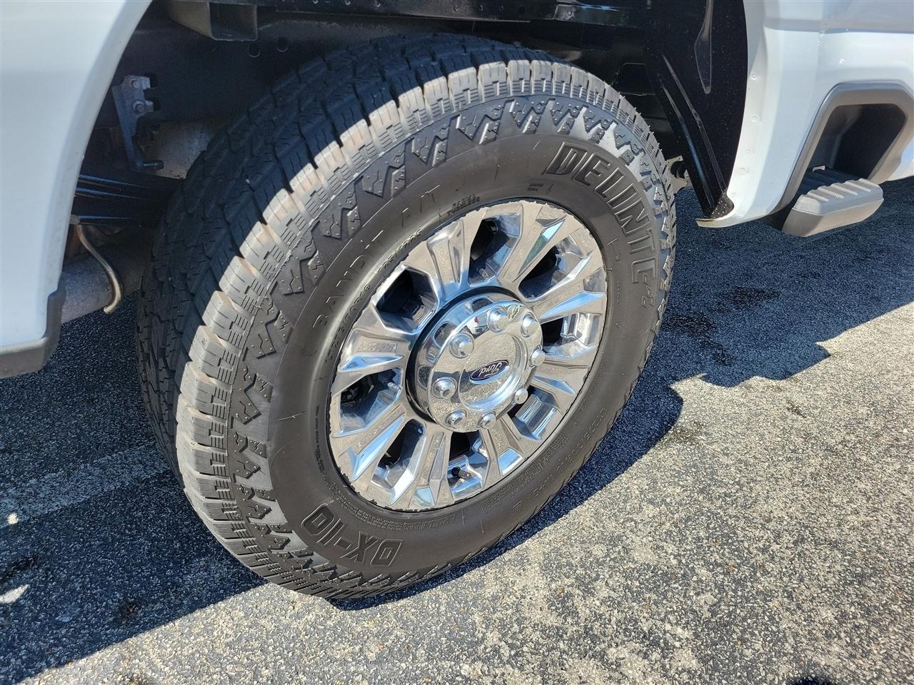 Ford F-250 SD XL Crew Cab 2WD 2023