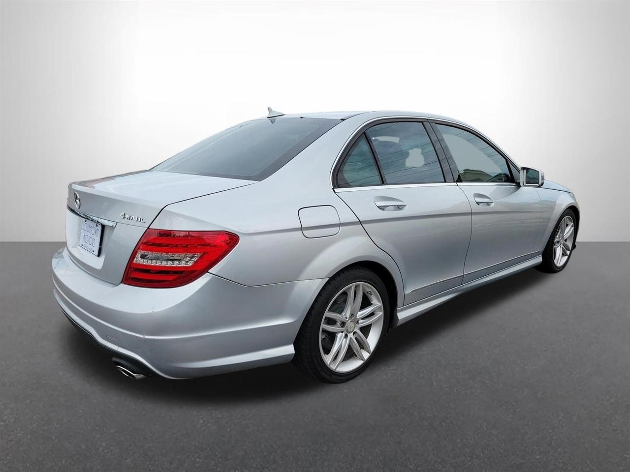 Mercedes-Benz C-Class C300 4MATIC Luxury Sedan 2012