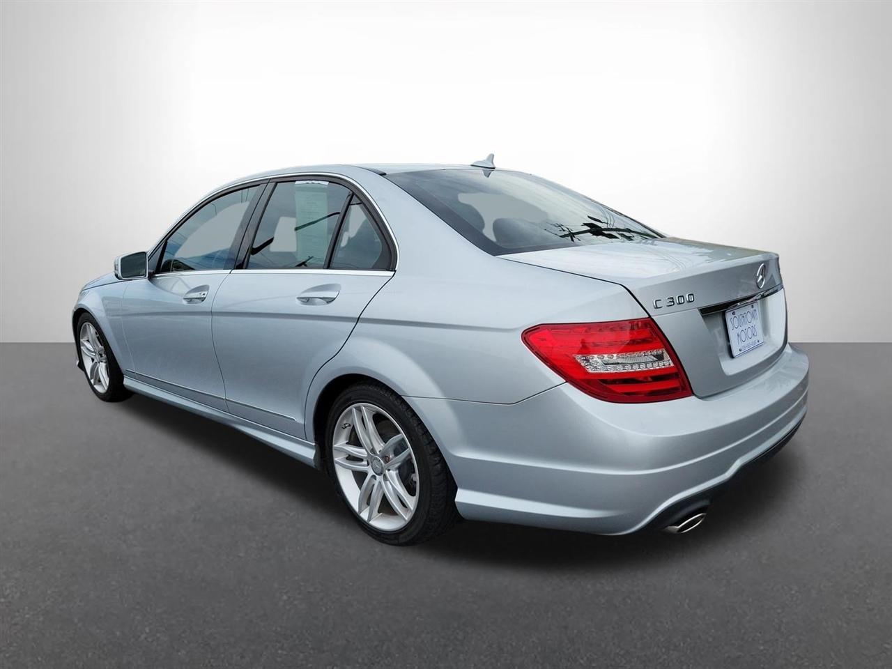Mercedes-Benz C-Class C300 4MATIC Luxury Sedan 2012