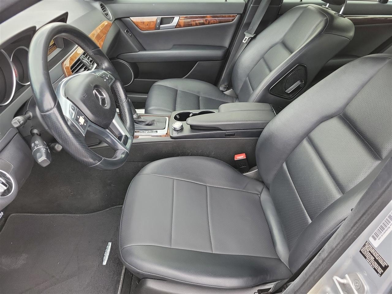 Mercedes-Benz C-Class C300 4MATIC Luxury Sedan 2012