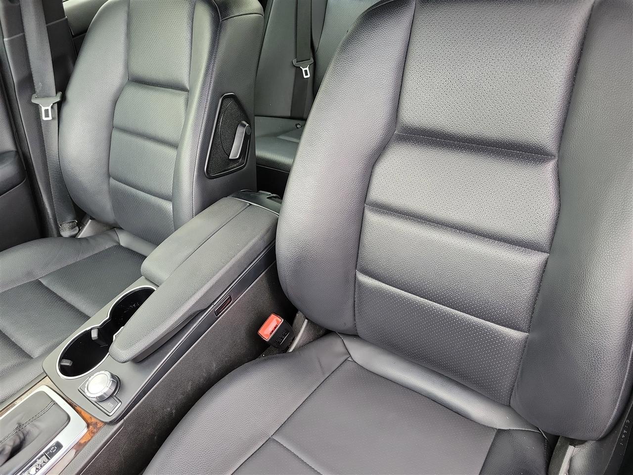 Mercedes-Benz C-Class C300 4MATIC Luxury Sedan 2012