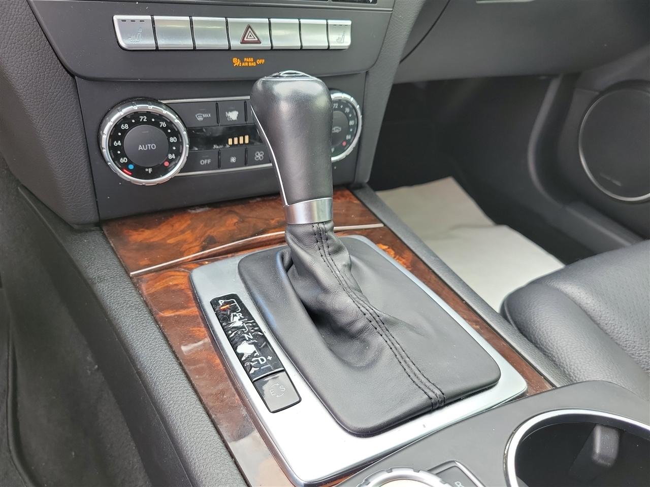 Mercedes-Benz C-Class C300 4MATIC Luxury Sedan 2012