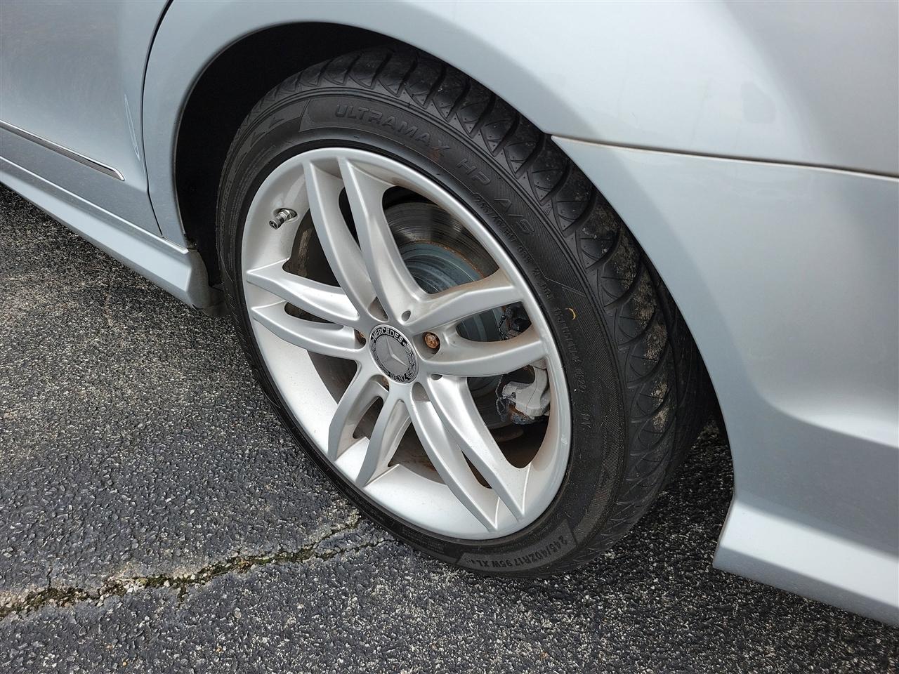 Mercedes-Benz C-Class C300 4MATIC Luxury Sedan 2012
