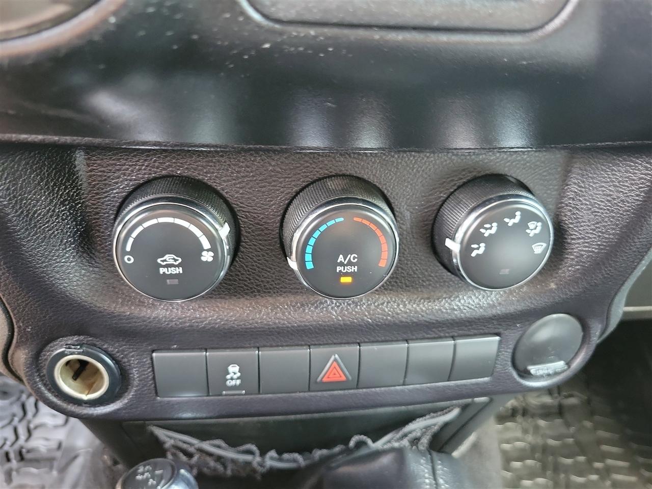 Jeep Wrangler Unlimited Sport 4WD 2015