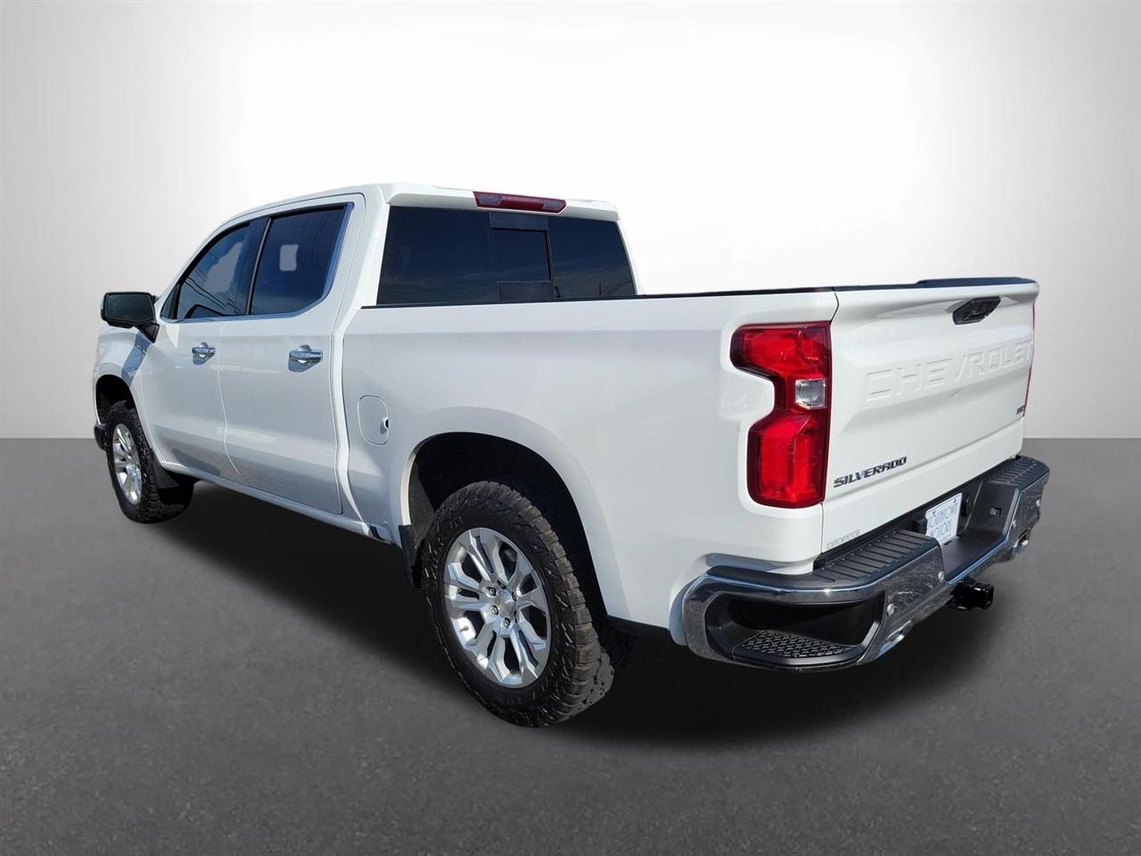 Chevrolet Silverado 1500 LTZ Crew Cab 4WD 2024