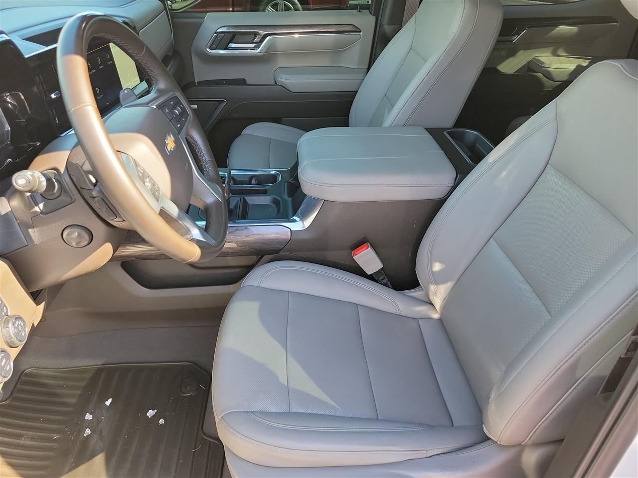 Chevrolet Silverado 1500 LTZ Crew Cab 4WD 2024