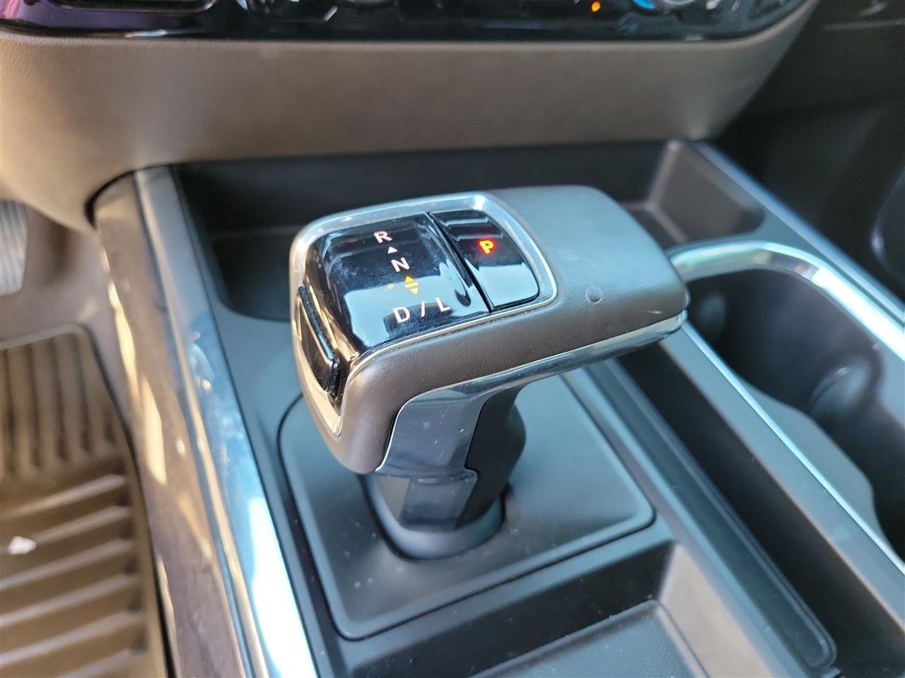Chevrolet Silverado 1500 LTZ Crew Cab 4WD 2024