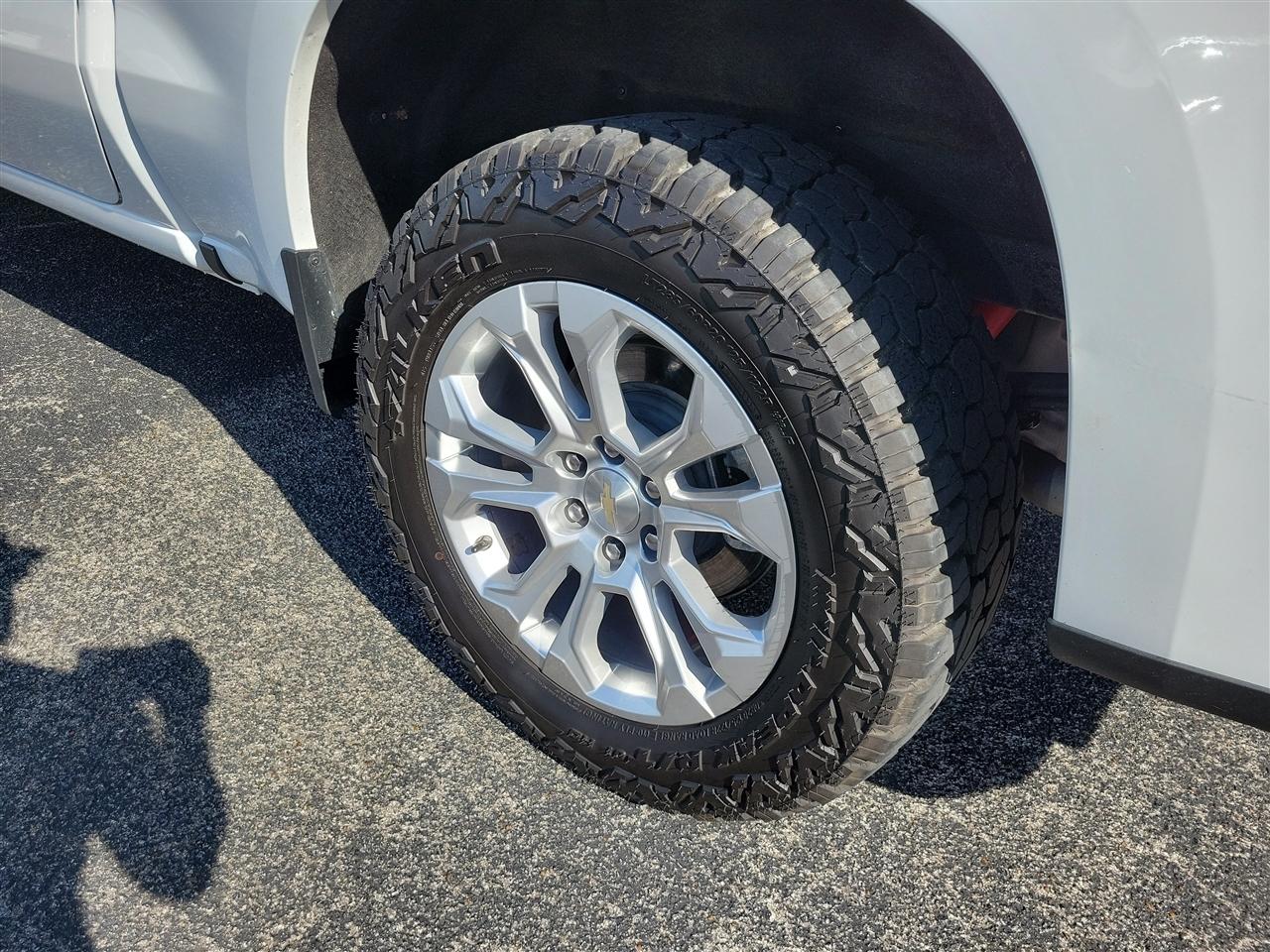 Chevrolet Silverado 1500 LTZ Crew Cab 4WD 2024
