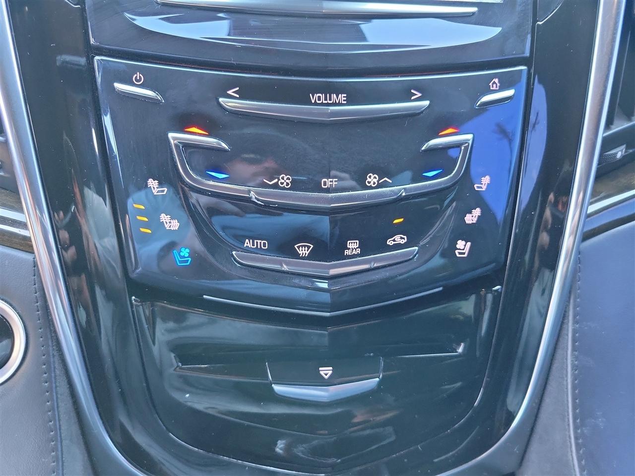 Cadillac Escalade ESV Platinum 4WD 2018
