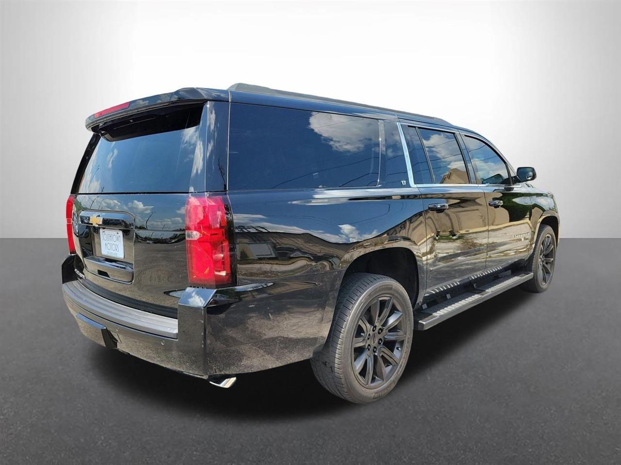 Chevrolet Suburban LT 2WD 2018