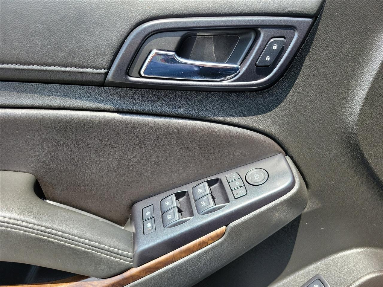 Chevrolet Suburban LT 2WD 2018