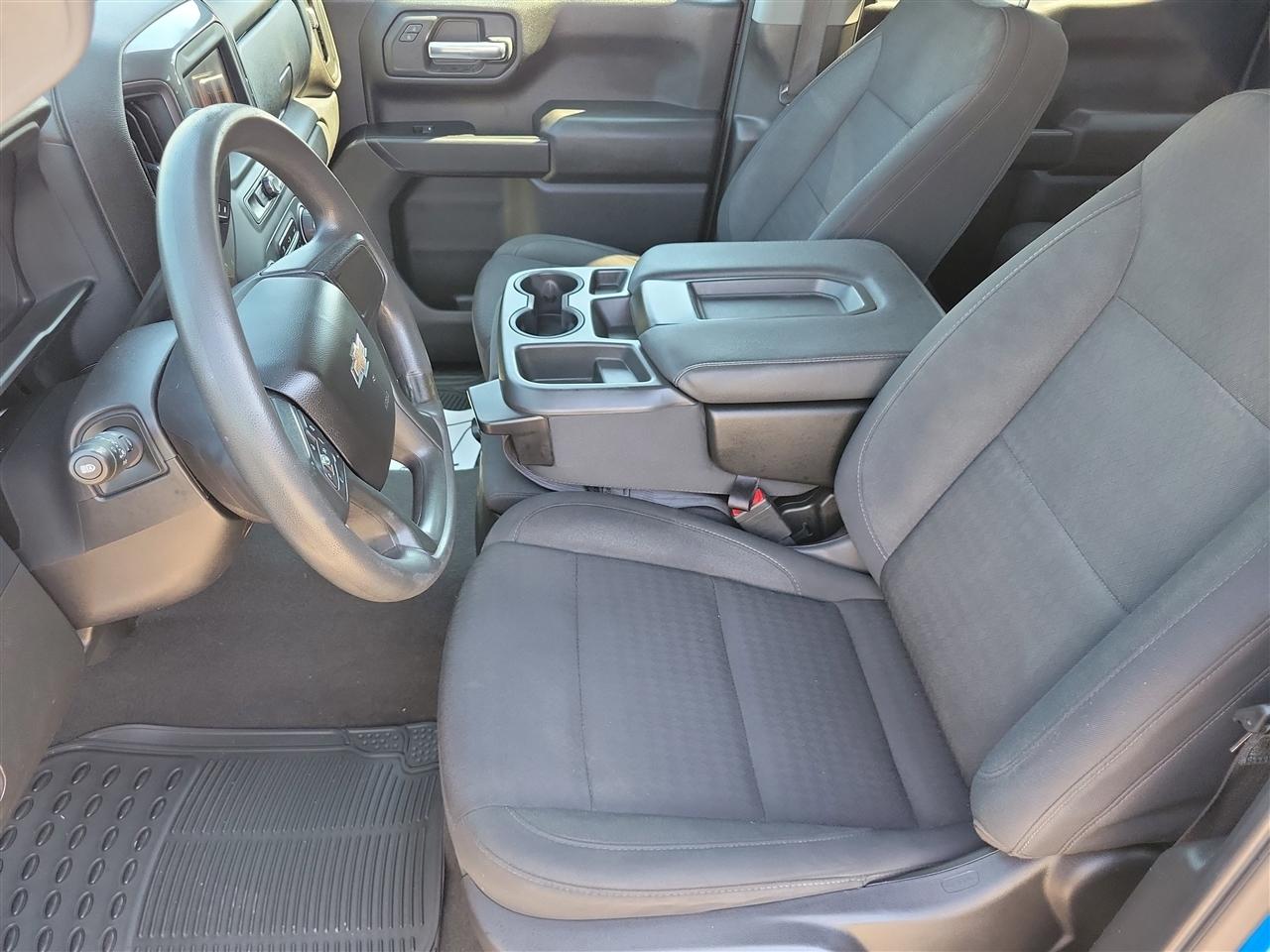 Chevrolet Silverado 1500 Custom Crew Cab 4WD 2023