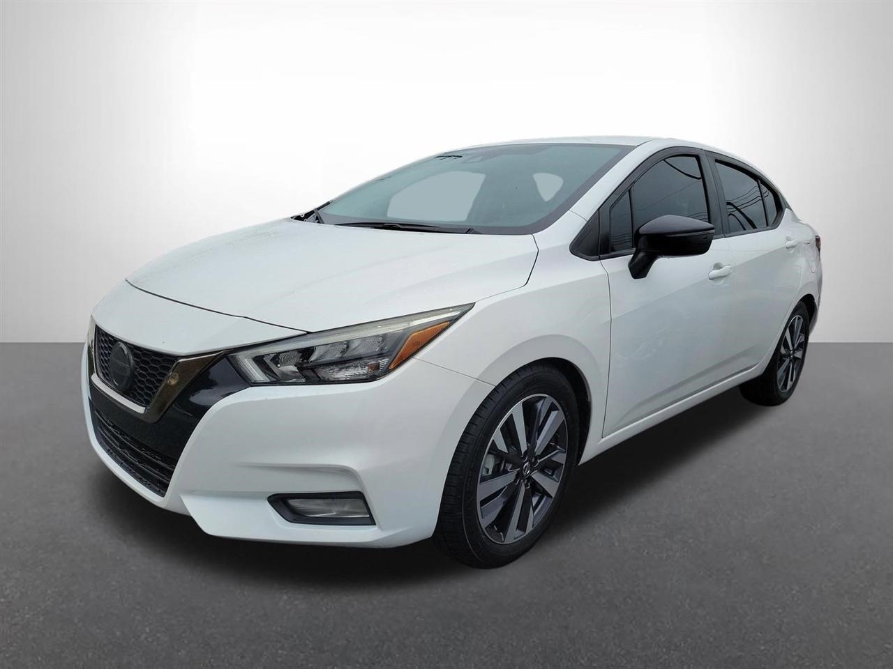 Nissan Versa SR 2020