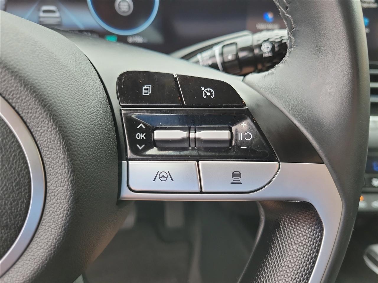 Hyundai Elantra Limited 2023