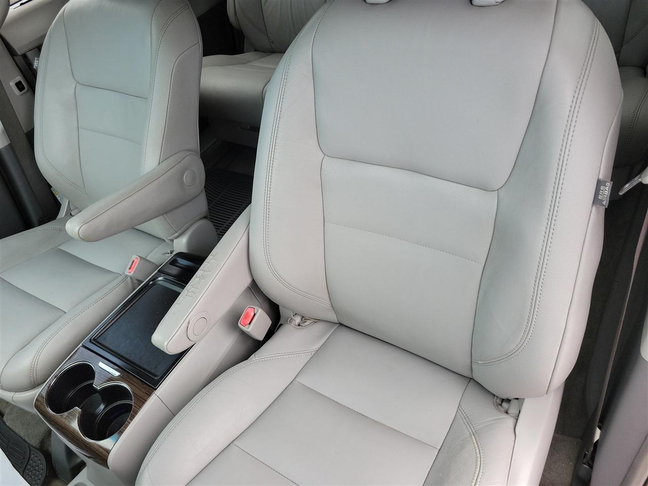 Toyota Sienna Limited Premium 7-Passenger 2017