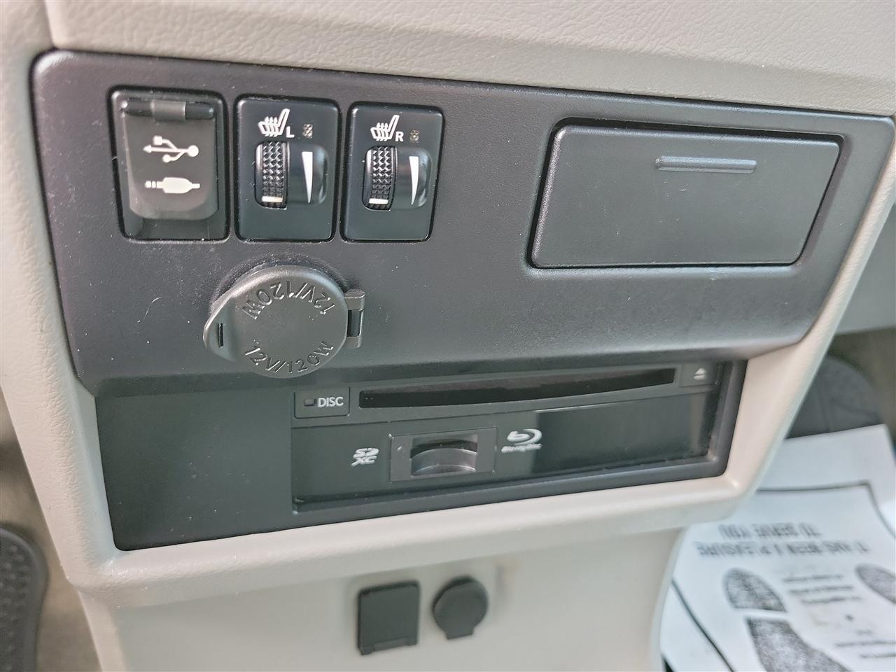 Toyota Sienna Limited Premium 7-Passenger 2017