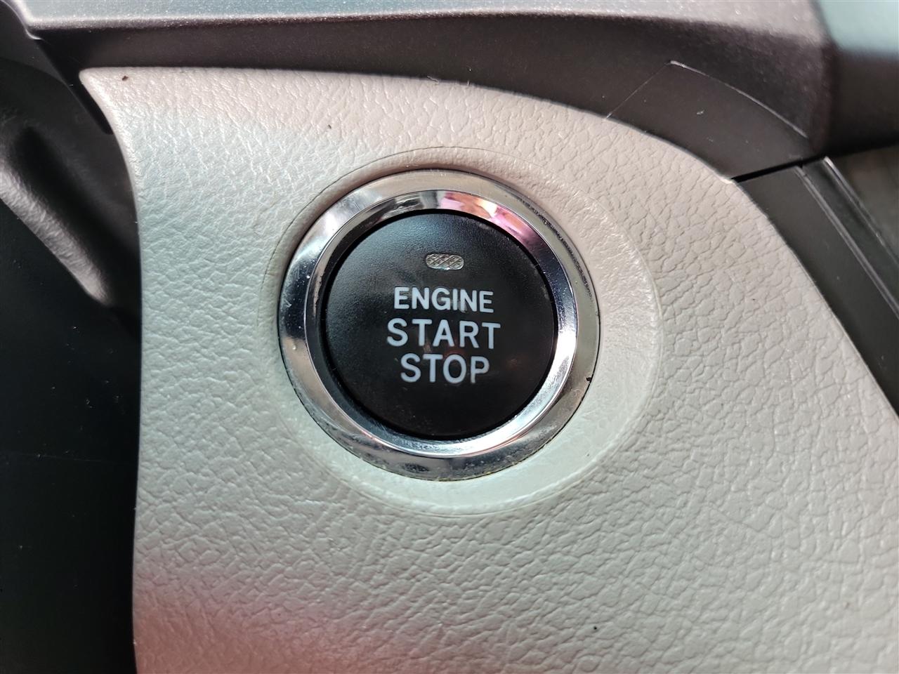 Toyota Sienna Limited Premium 7-Passenger 2017
