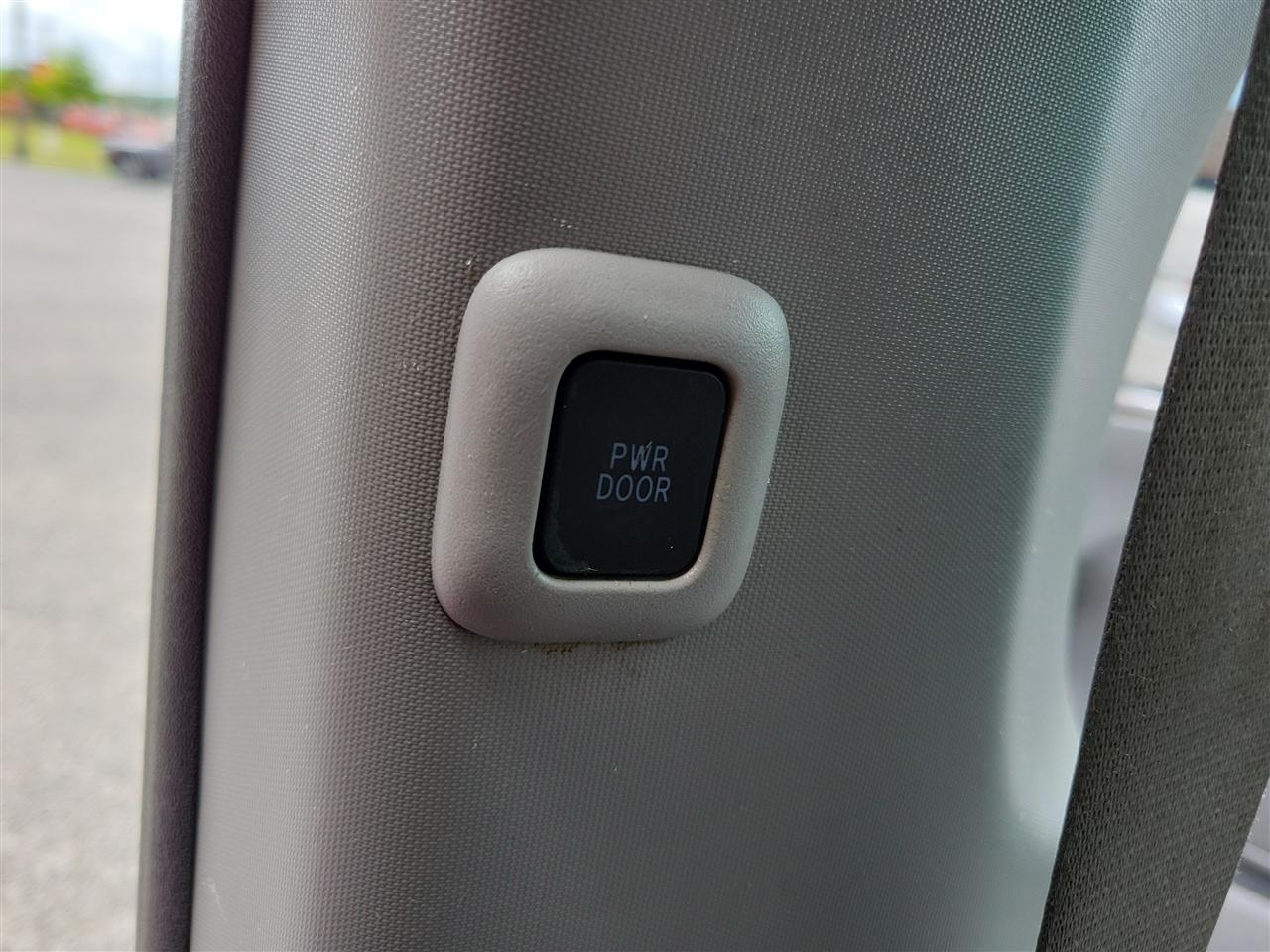Toyota Sienna Limited Premium 7-Passenger 2017