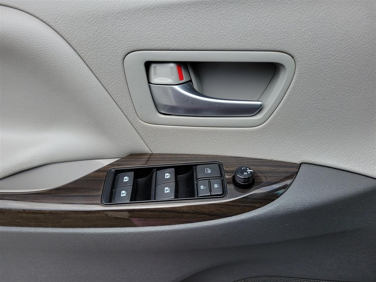 Toyota Sienna Limited Premium 7-Passenger 2017