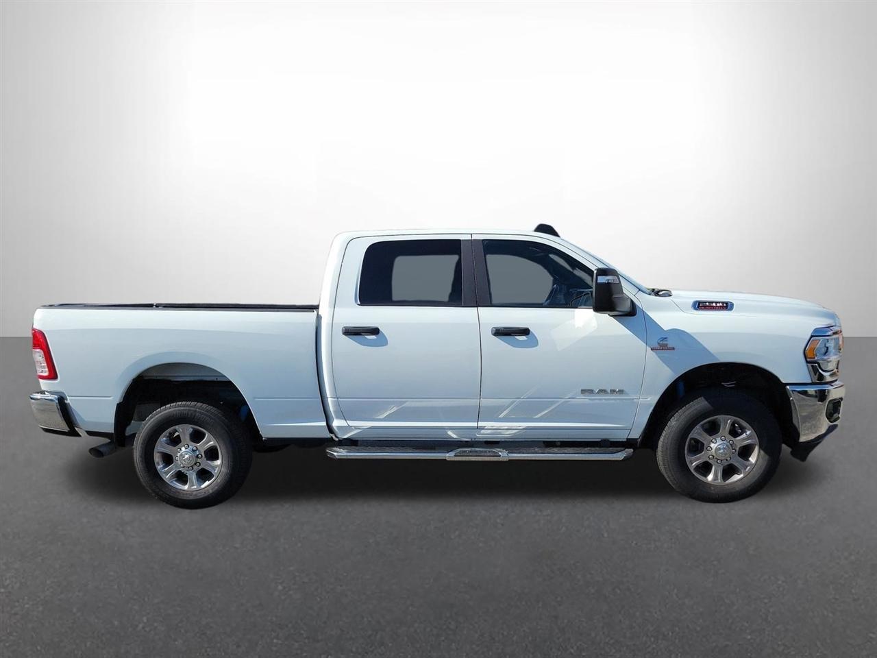RAM 2500 Tradesman Crew Cab SWB 4WD 2024