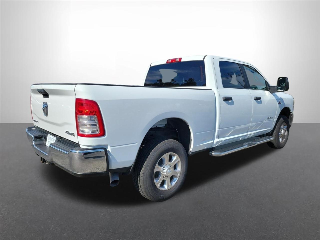 RAM 2500 Tradesman Crew Cab SWB 4WD 2024